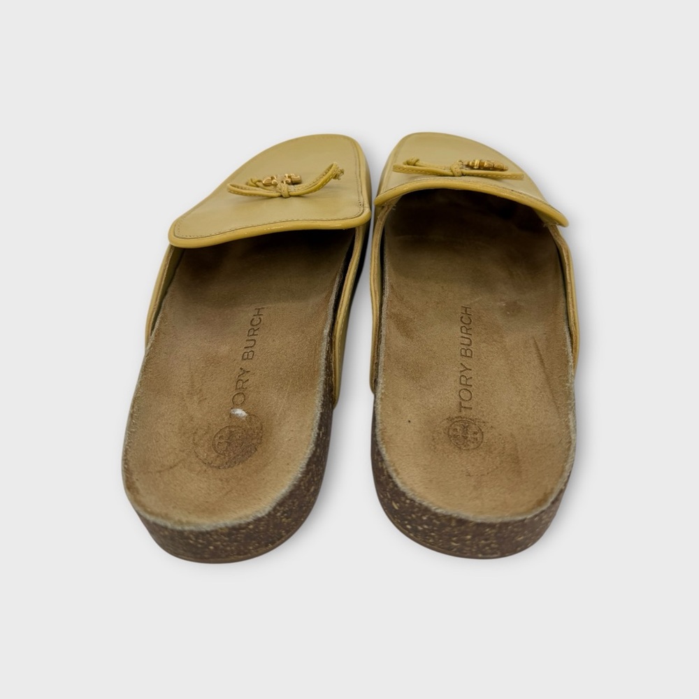 Tory Burch Soft Leather Tory Charm Mules Brie Color Size 7 NICE! - Picture 6 of 9